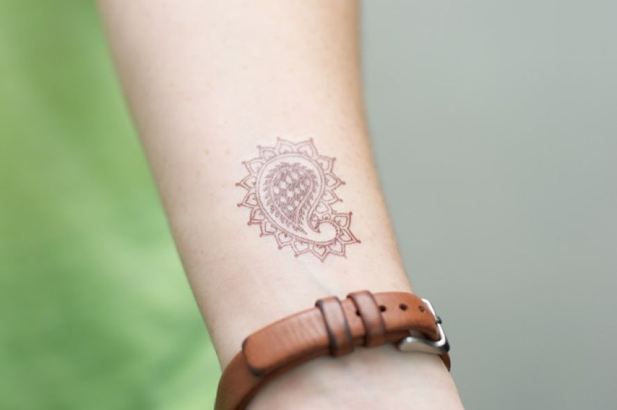Temporäre Tattoos auf der Haut