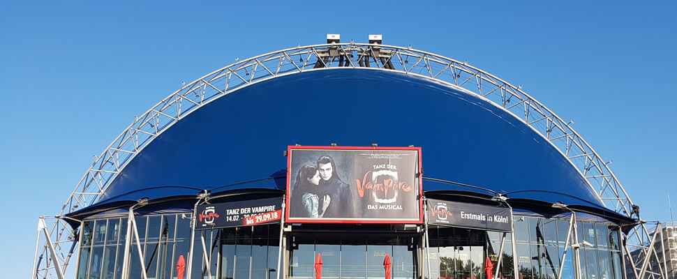 Kölner Musical Dome mit Siebdruckfarbe